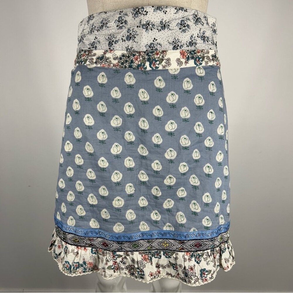 ❤️ Moshiki Chic Floral Mini Wrap Skirt in Blue and White OS